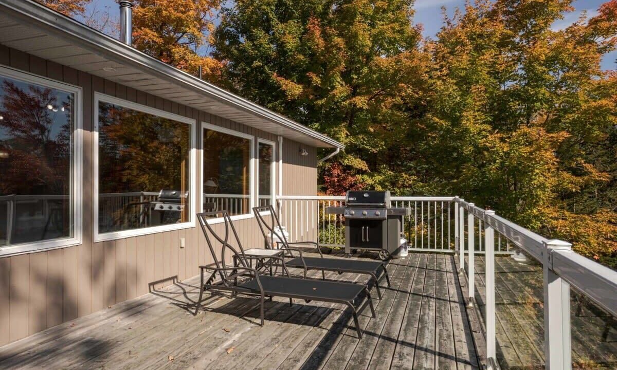 Photo of Outdoor in McKellar