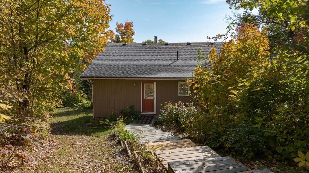 Photo of Outdoor in McKellar