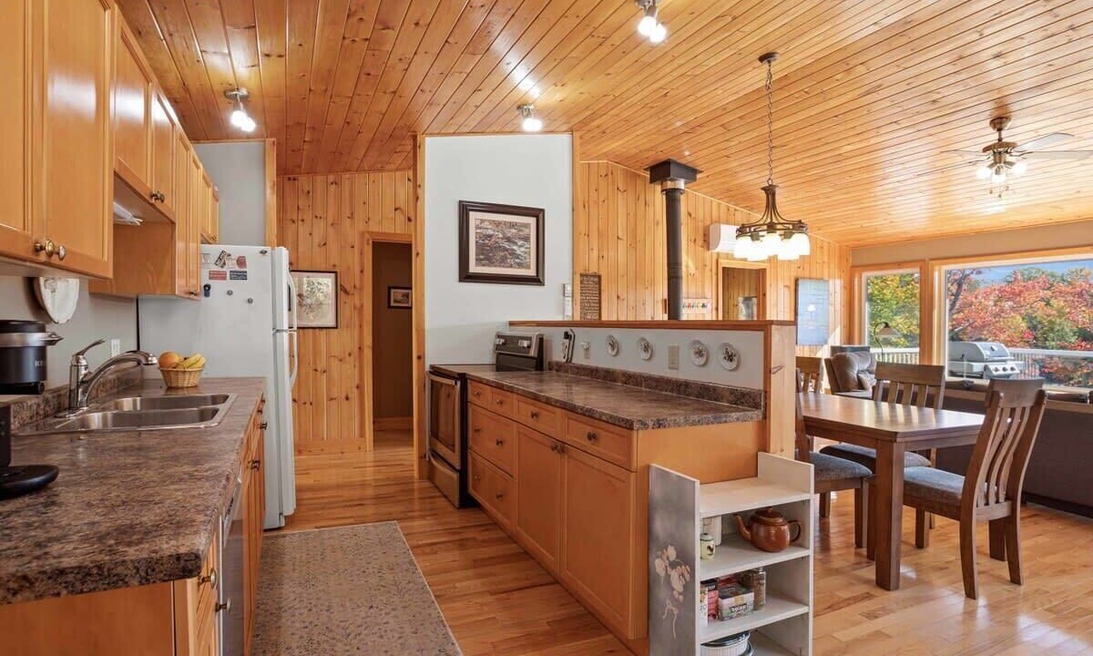 Photo of Kitchen in McKellar