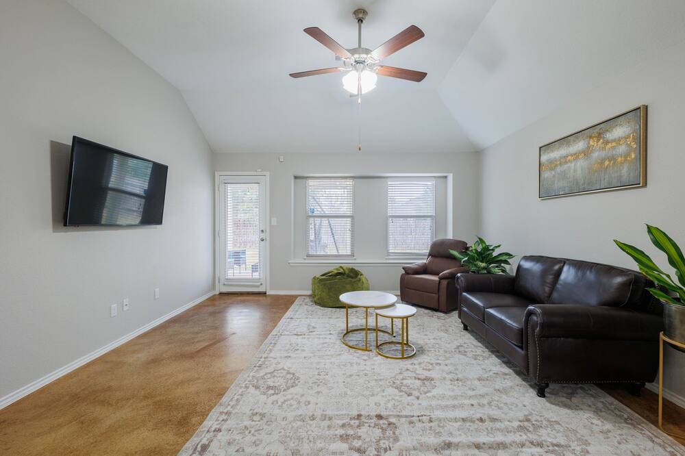 Photo of Livingroom in Austin
