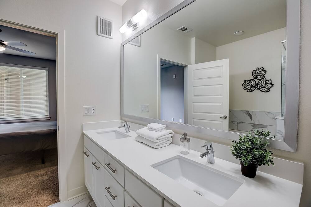 Photo of Bathroom in Highland