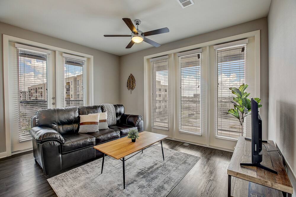 Photo of Livingroom in Highland