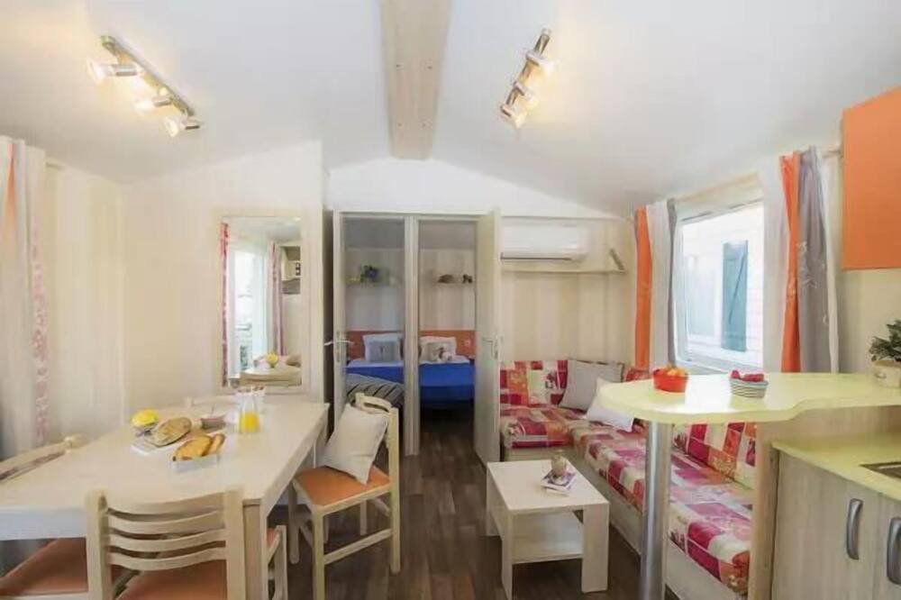 Photo of Others in Isigny-sur-Mer