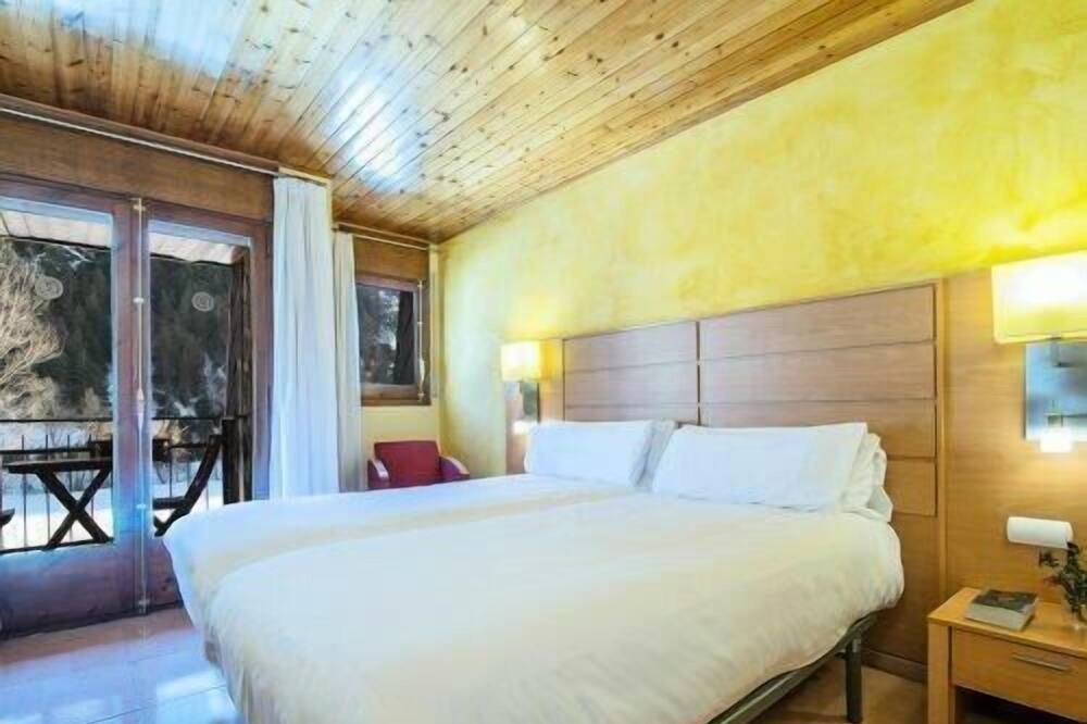 Photo of Bedroom in Arans