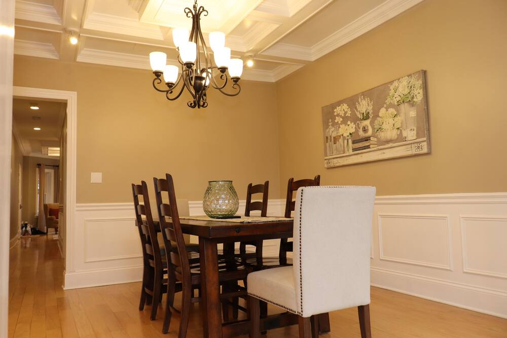 Photo of Others in Albany Park