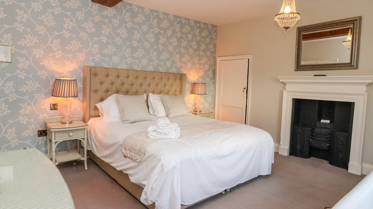 Photo of Others in Ryther