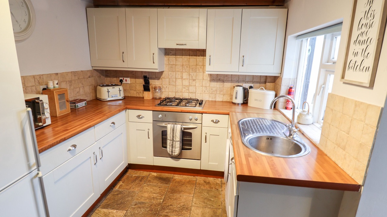 Photo of Others in Roos