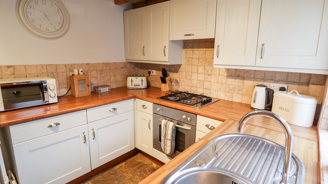 Photo of Others in Roos