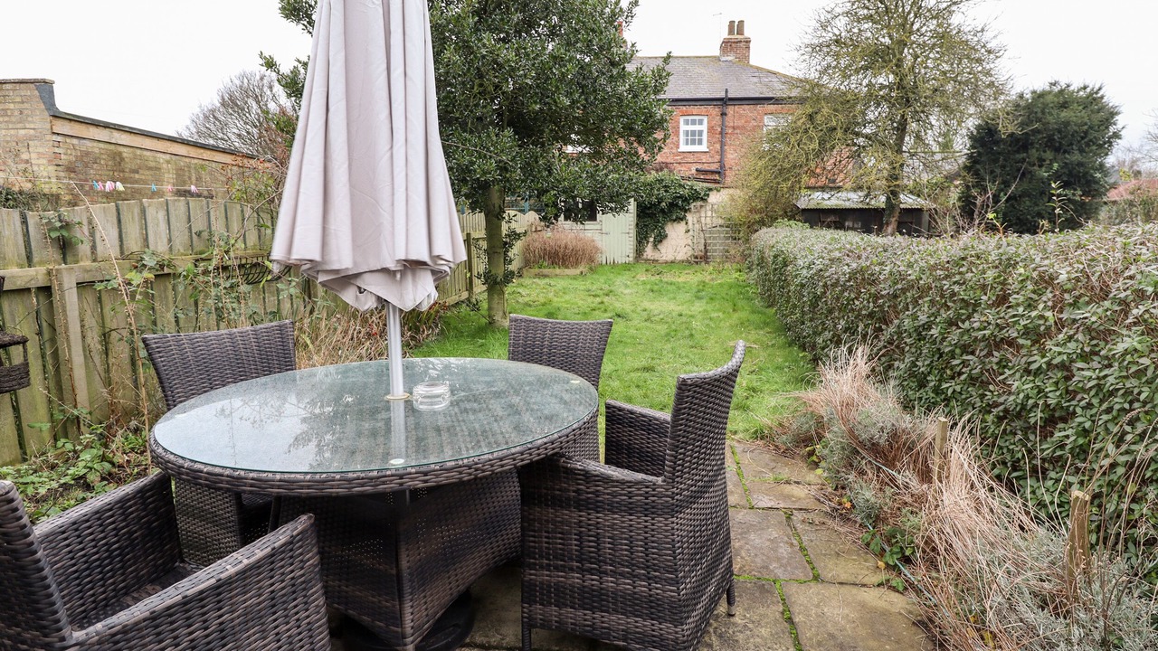 Photo of Others in Roos