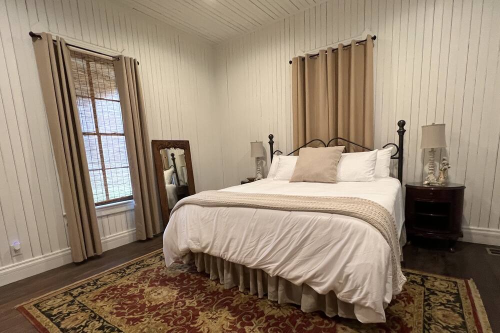 Photo of Bedroom in McComb