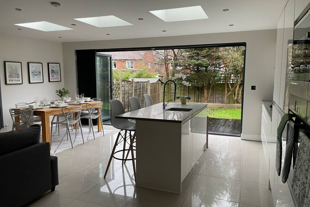 Photo of Others in Wilmslow