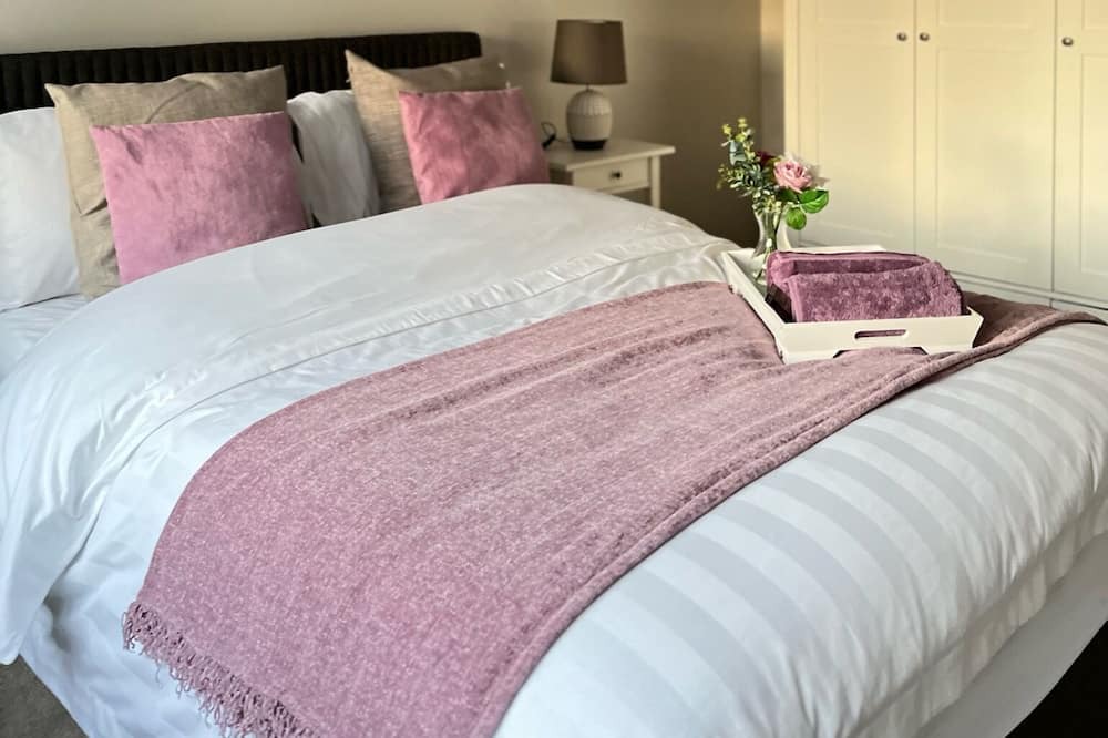 Photo of Bedroom in Wilmslow