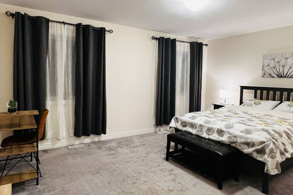 Photo of Bedroom in Hamilton