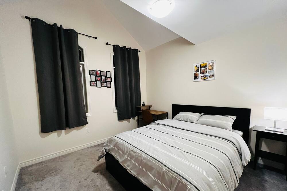 Photo of Bedroom in Hamilton
