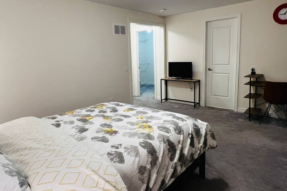 Photo of Bedroom in Hamilton