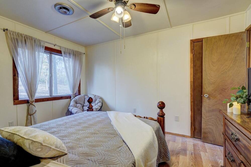 Photo of Bedroom in Cleveland County