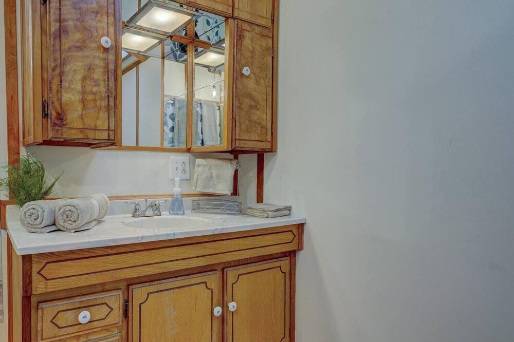 Photo of Bathroom in Cleveland County