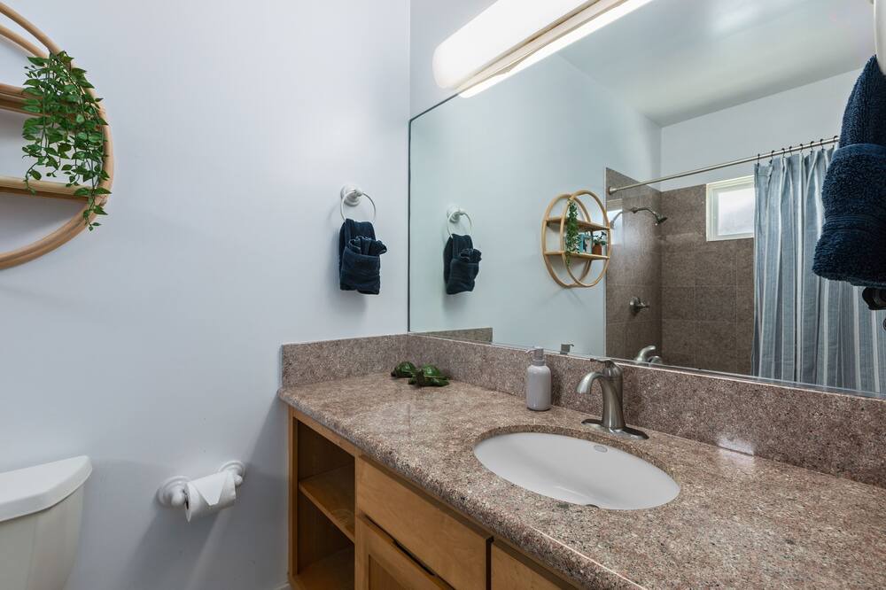 Photo of Bathroom in Kahuku