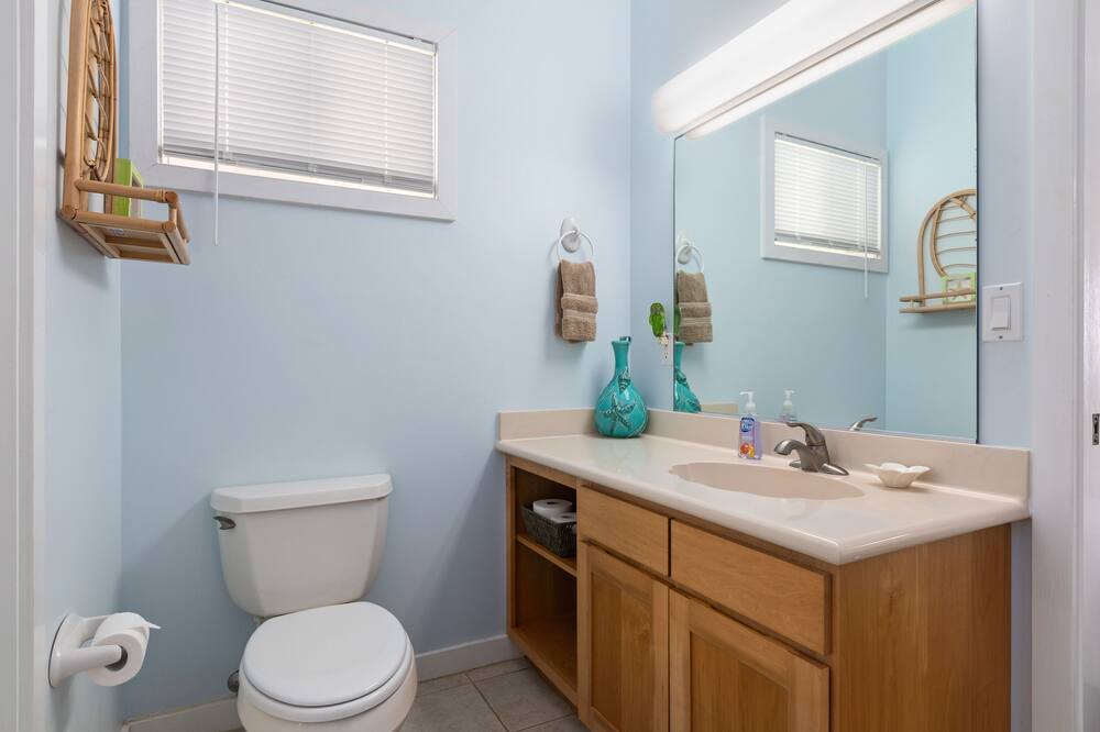 Photo of Bathroom in Kahuku
