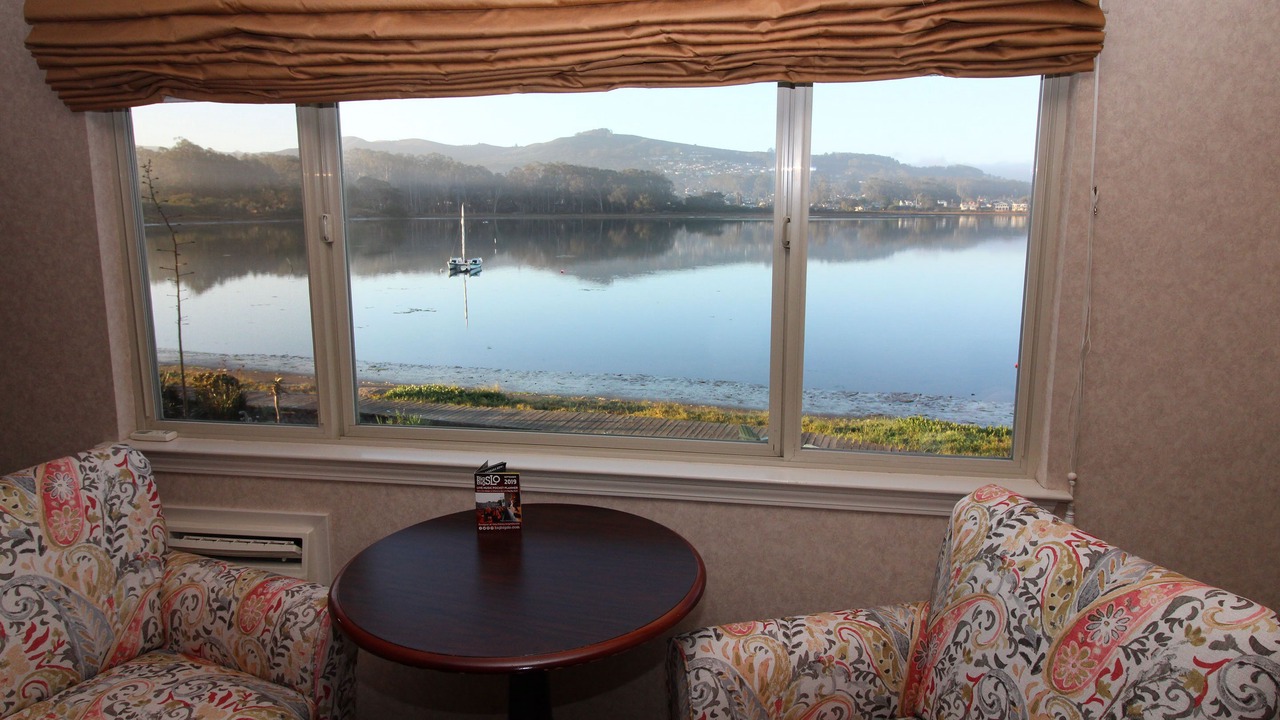 Photo of Livingroom in Baywood Park