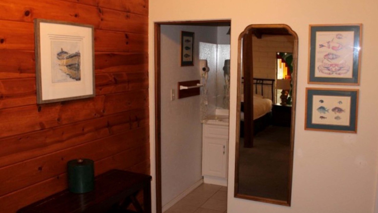 Photo of Bathroom in Baywood Park