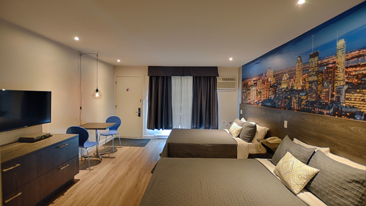 Photo of Livingroom in Fabreville