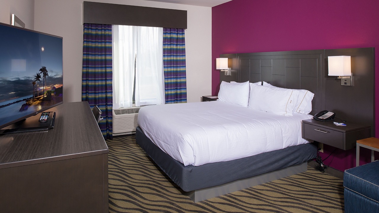 Photo of Bedroom in Hutchinson