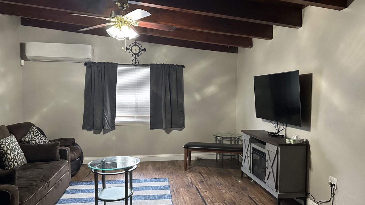Photo of Livingroom in Tahoe Valley