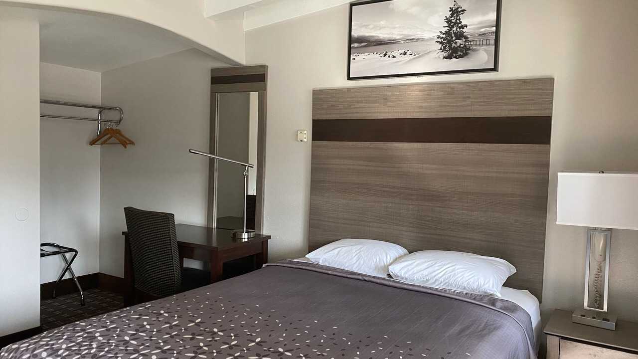 Photo of Bedroom in Tahoe Valley
