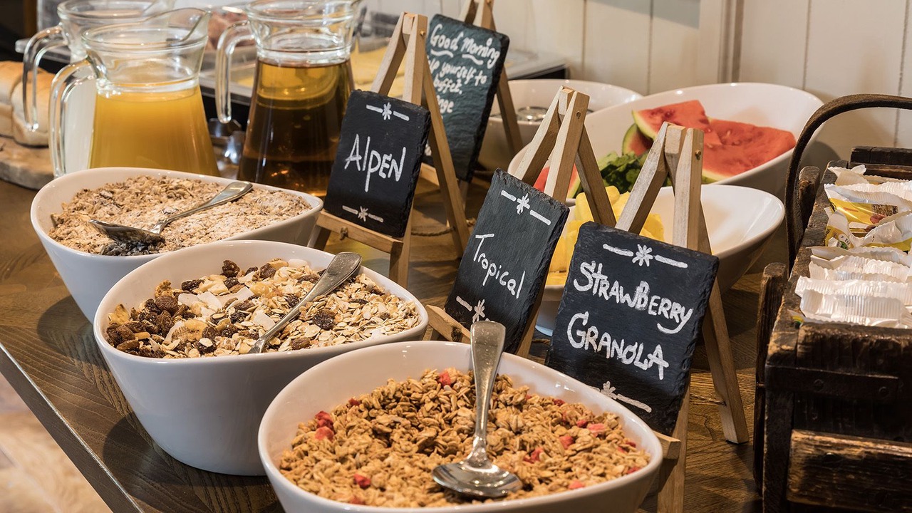 Photo of Others in Elton