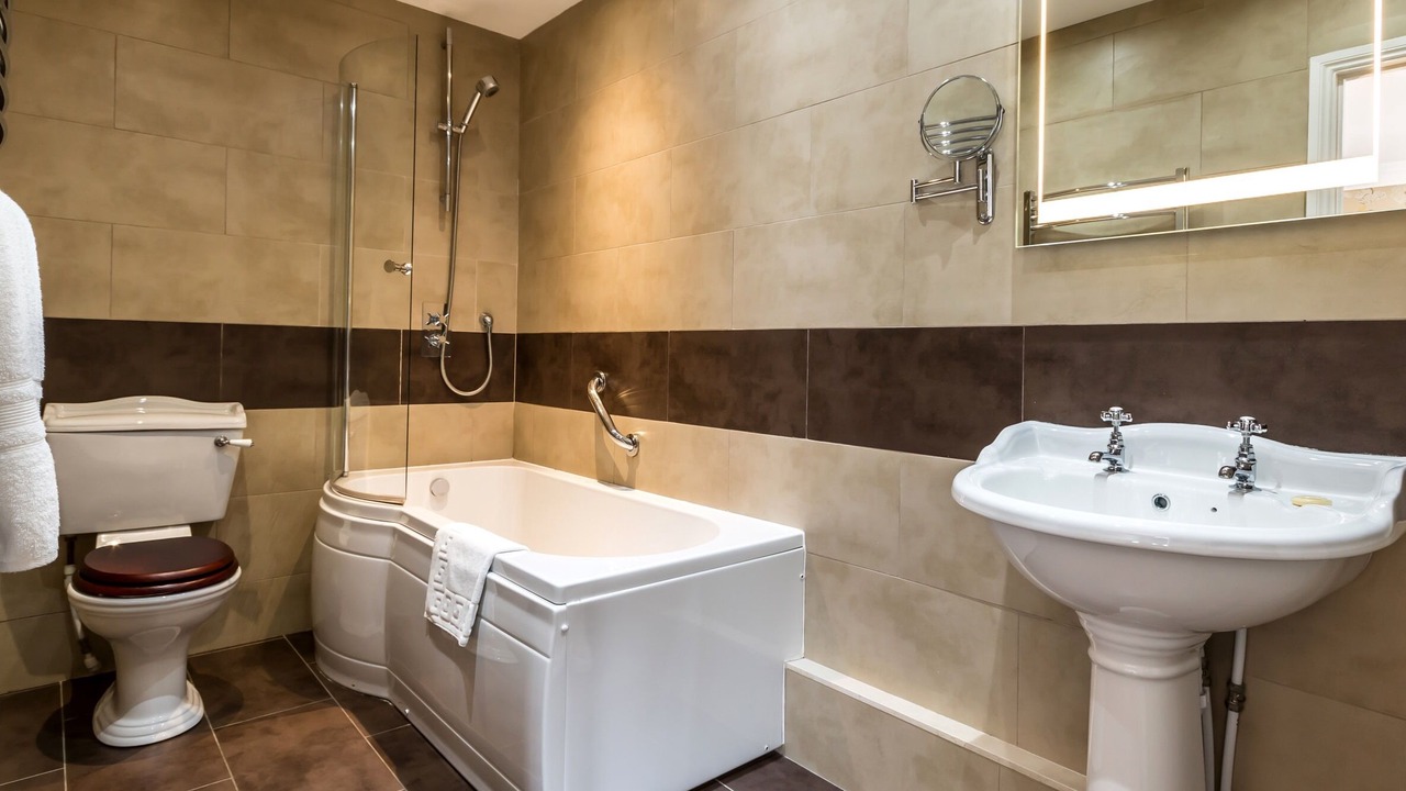 Photo of Bathroom in Elton