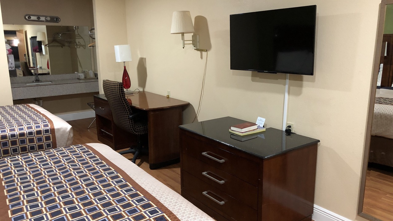 Photo of Livingroom in Edna