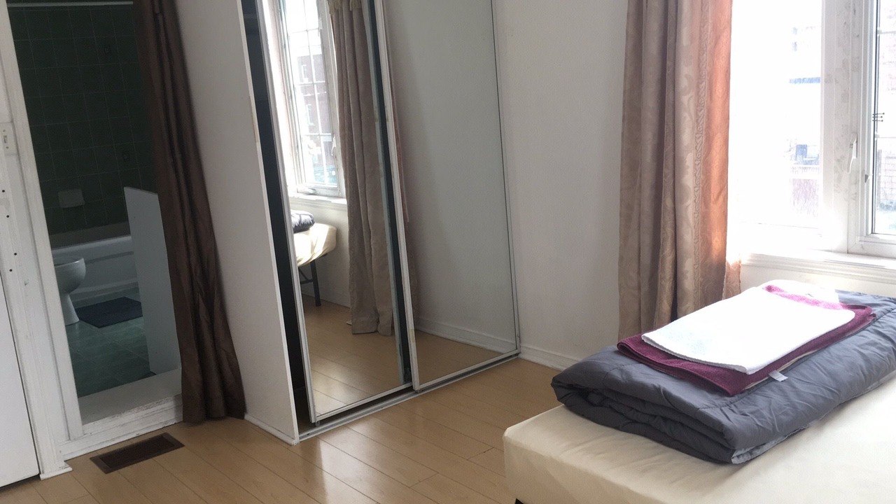 Photo of Bedroom in Village at York University