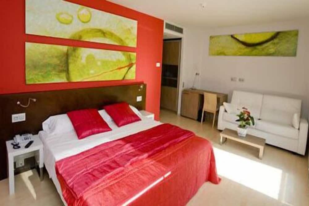 Photo of Bedroom in Campdevanol
