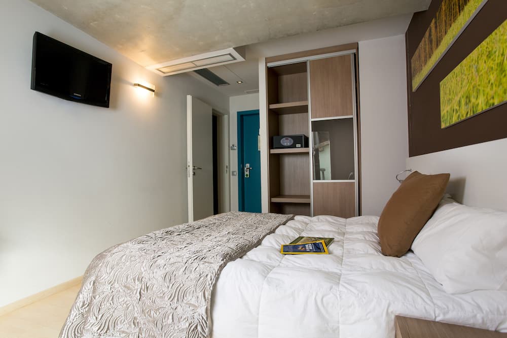 Photo of Bedroom in Campdevanol