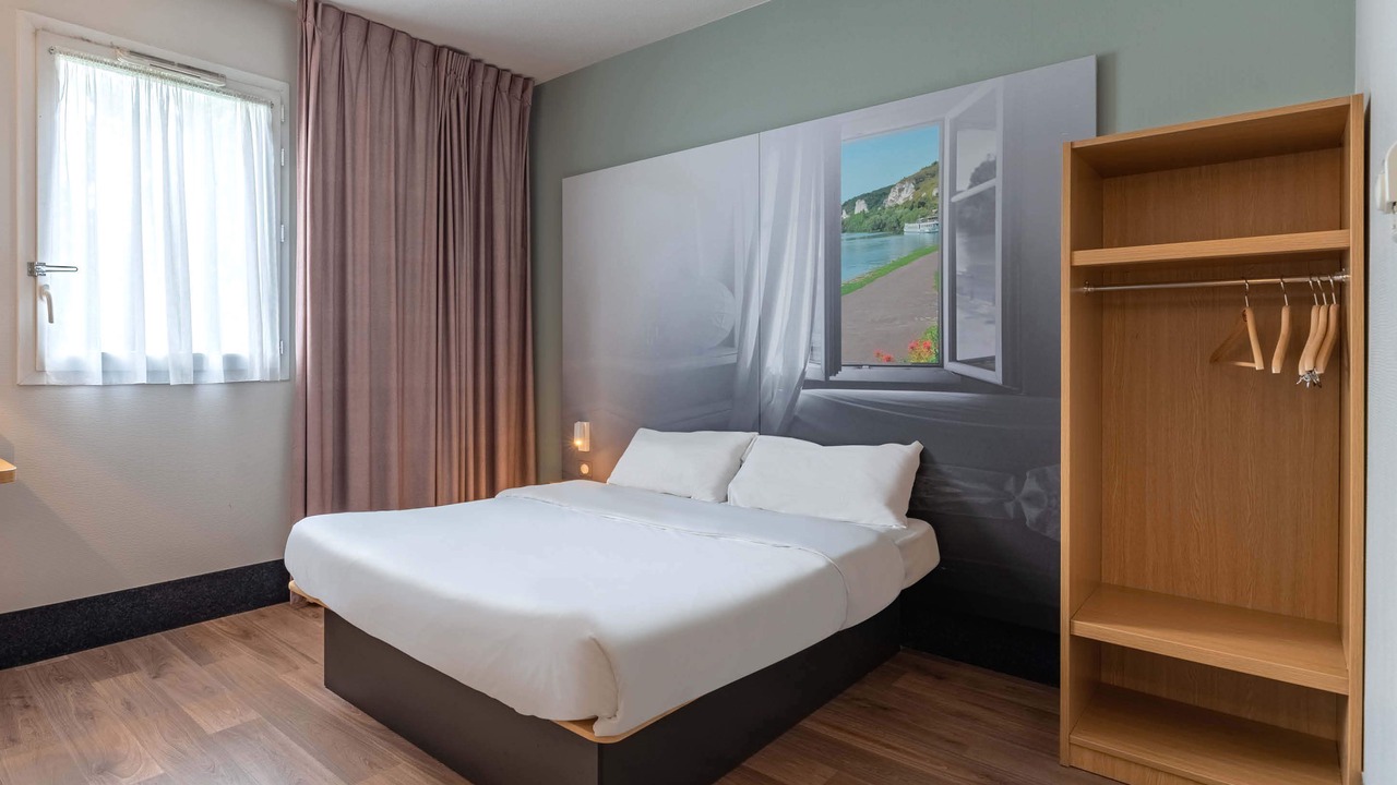 Photo of Bedroom in Evreux