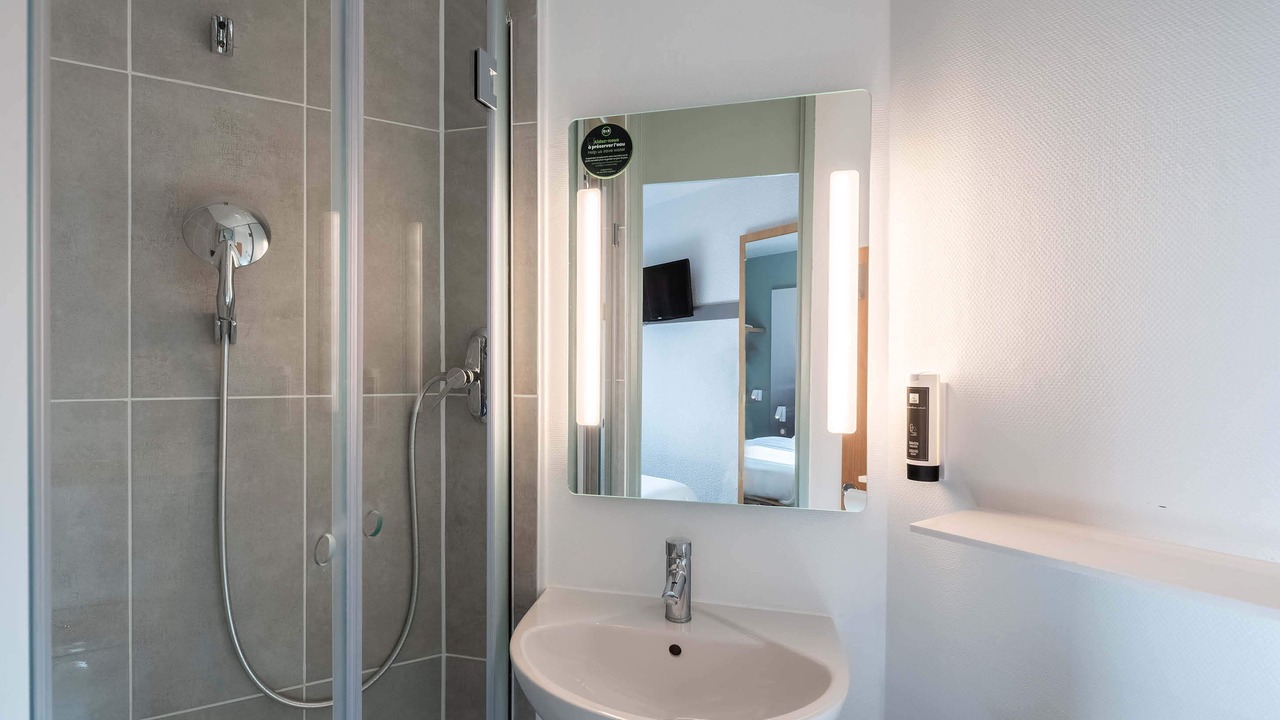 Photo of Bathroom in Lezennes