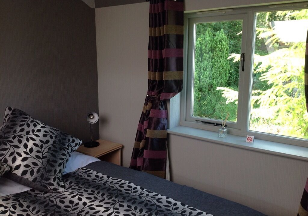 Photo of Bedroom in Fence