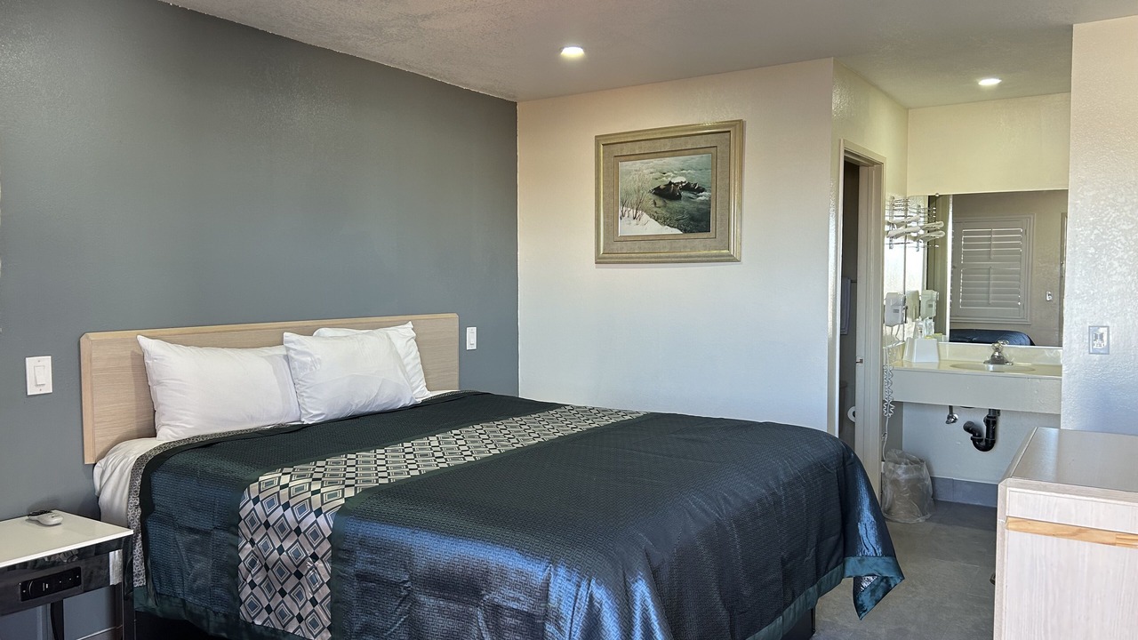 Photo of Bedroom in Victorville