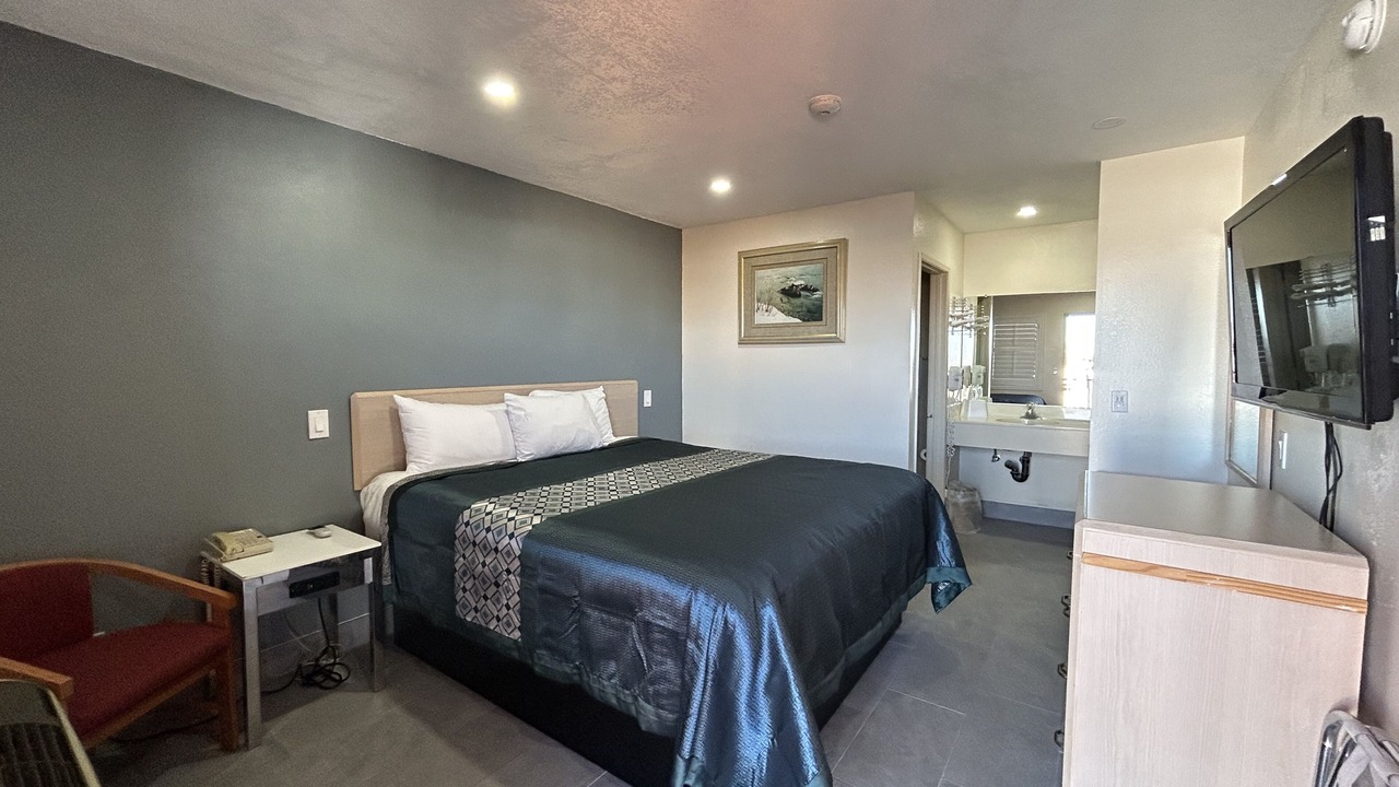Photo of Bedroom in Victorville