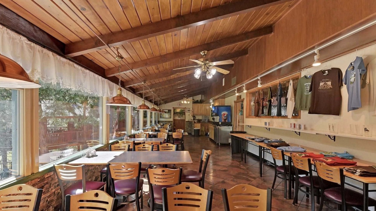 Photo of Others in Strawberry