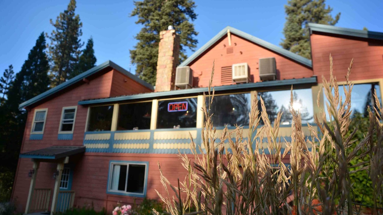 Photo of Outdoor in Strawberry