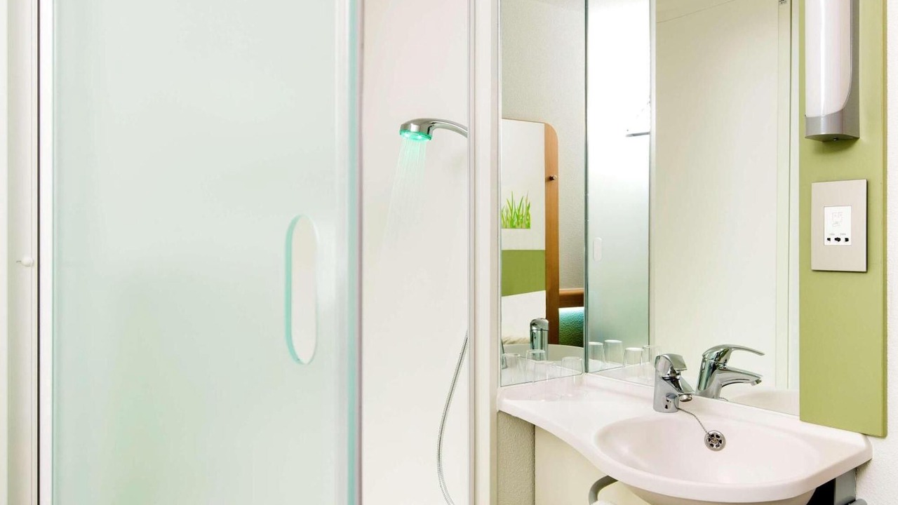 Photo of Bathroom in Roanne