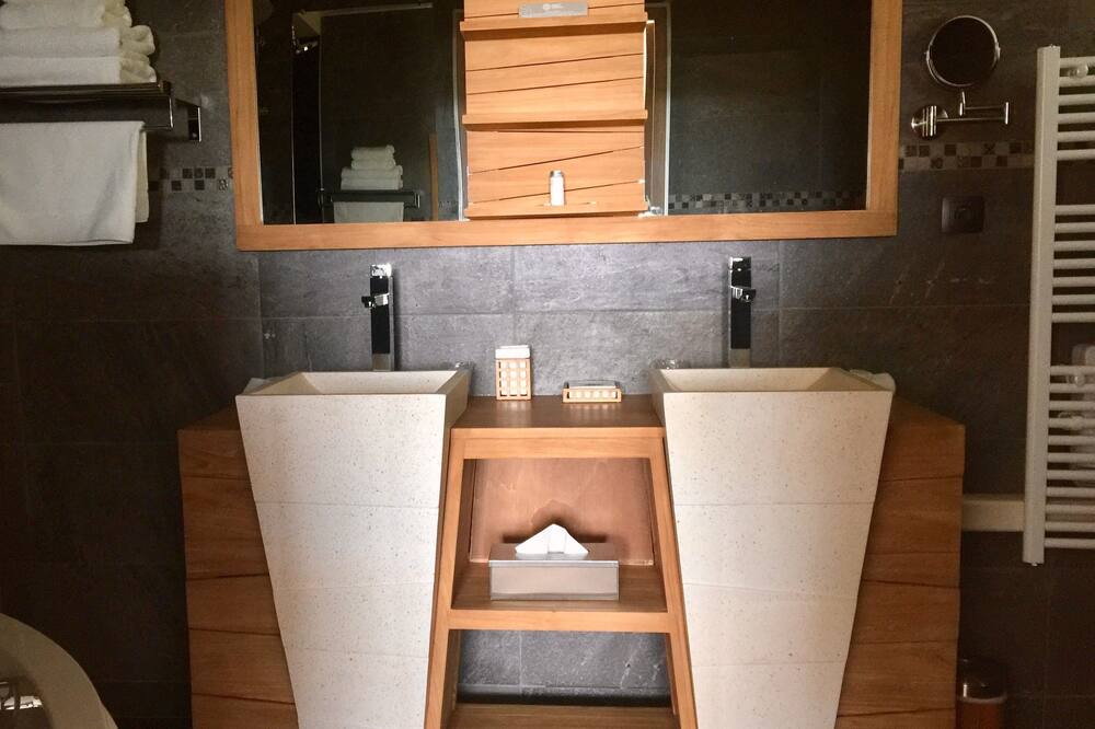 Photo of Bathroom in Faugeres