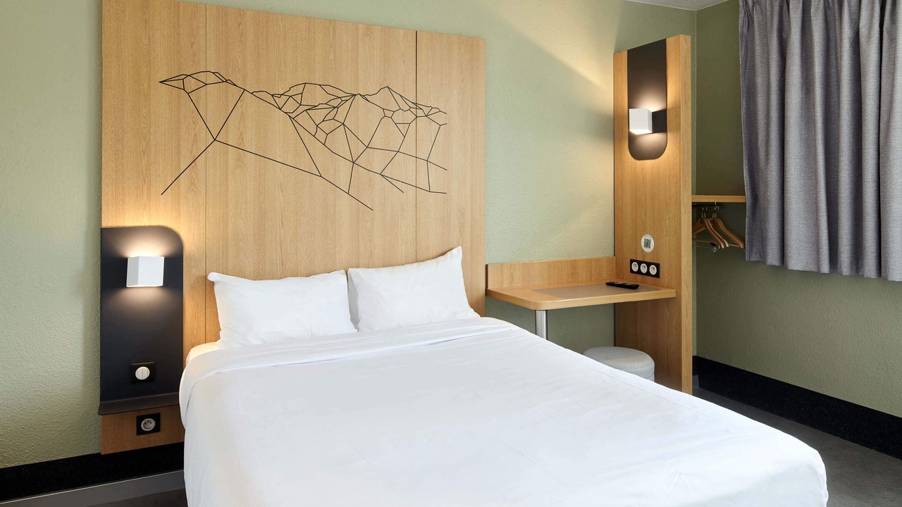 Photo of Bedroom in Roissy-en-France