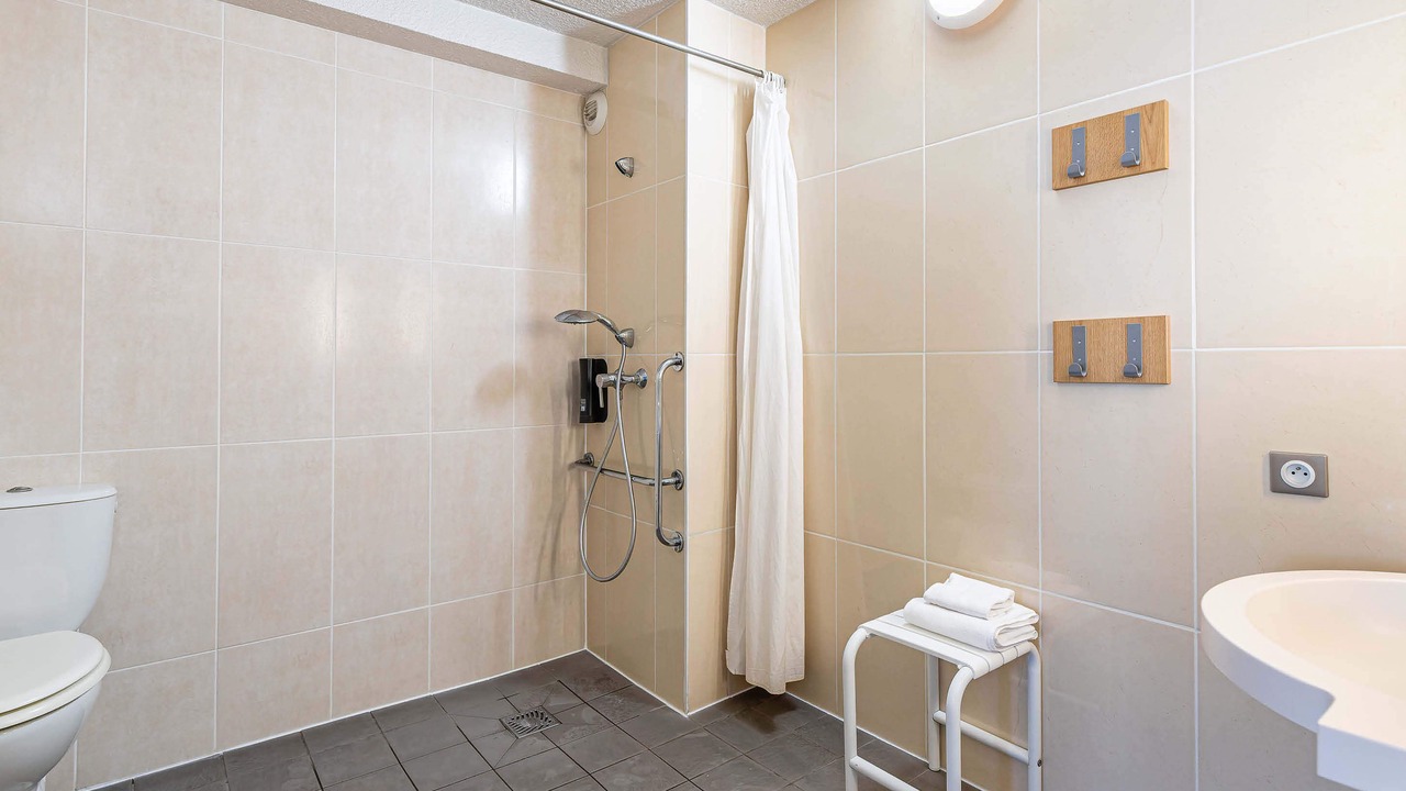 Photo of Bathroom in Saint-Avertin