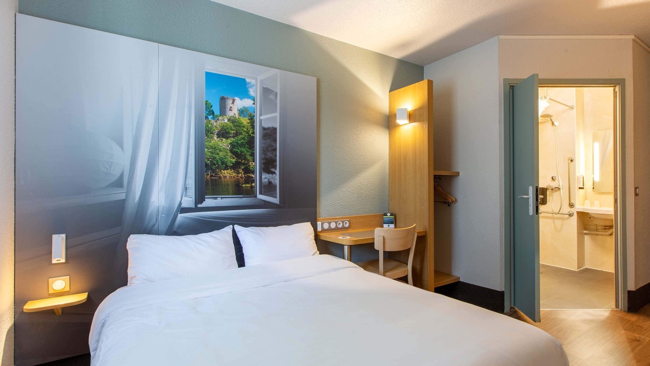 Photo of Bedroom in Deols