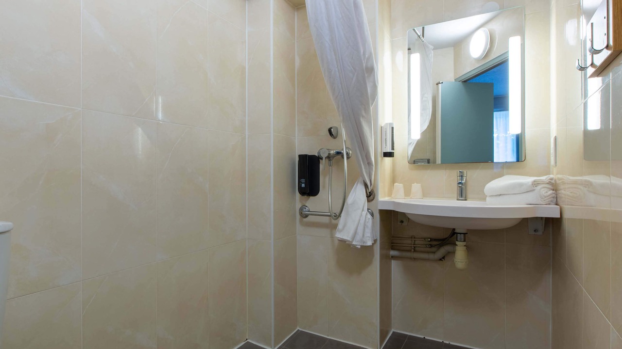 Photo of Bathroom in Deols