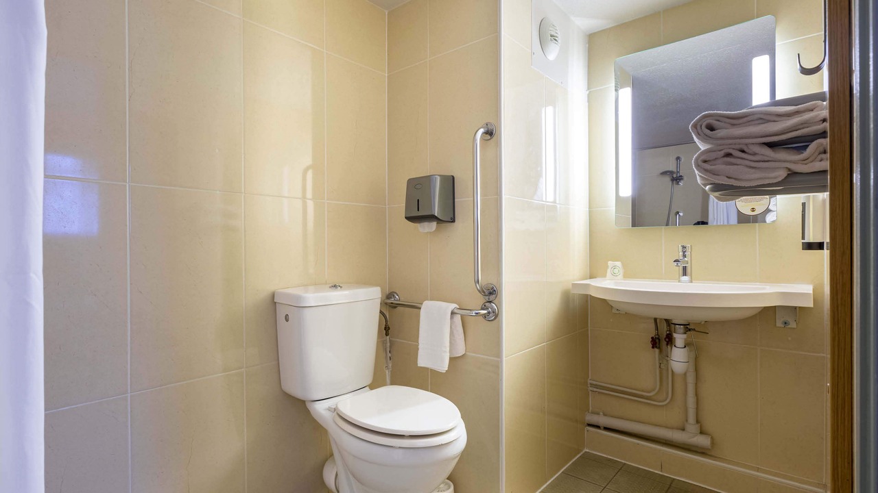Photo of Bedroom in Le Coudray