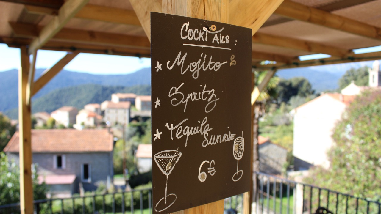 Photo of Others in Olivese